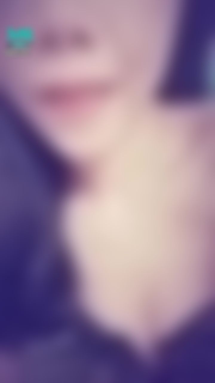 janicee : 揉奶舔嘴💋