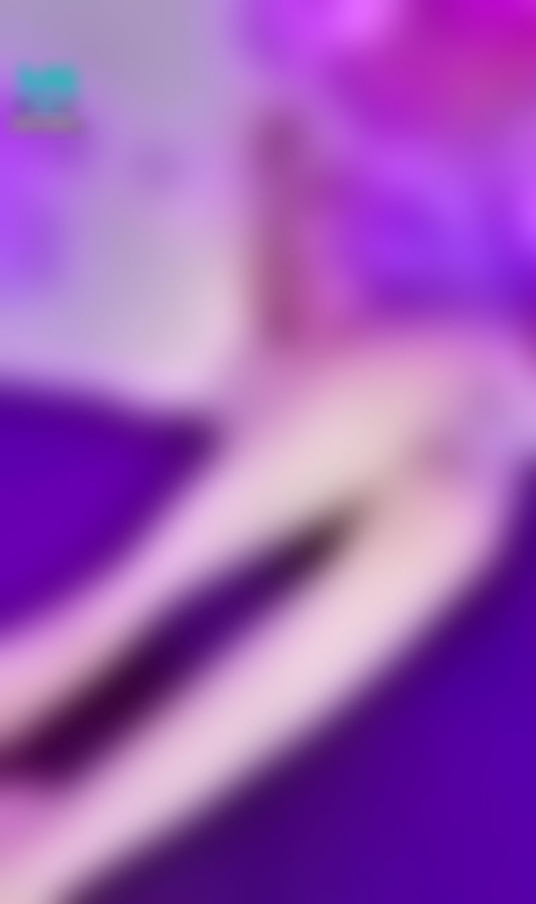 phoebee_ : 三點全露😈色情護士🩷我慾火焚身了💦