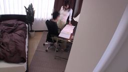 eaglejp : 家裡來了一個漂亮的大姐姐來做家教,她嫩白的肌膚可是一覽無遺,空氣中還飄散著她身上的香氣。