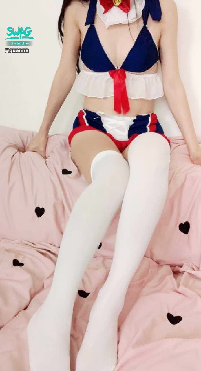  : 
