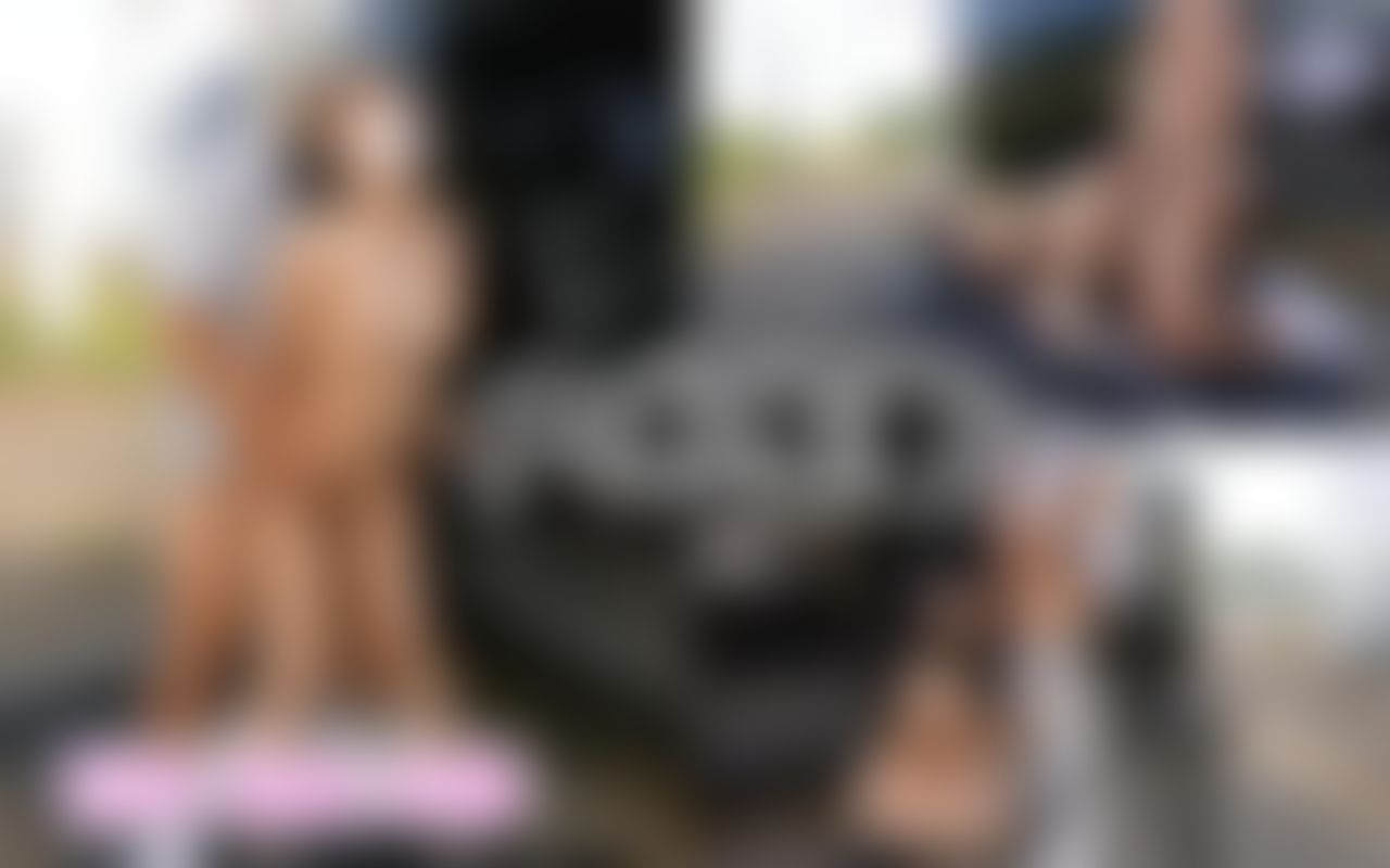 japanese_real_amateur : 【日本本物素人少女】超絶美形！『本編完全顔出し』ハーフ美人現*役女子大生、巨根依存症で、愛する彼氏を裏切り！！🙈 🙉 🙊露出、見えちゃう〜！