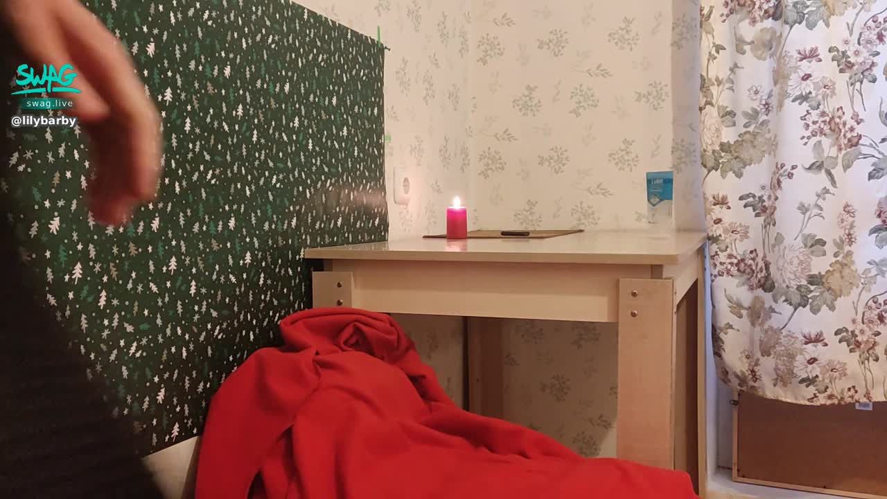 lilybarby : A lustful girl with a gorgeous body and seductive ass stretches her pussy and takes a man’s hand with her wet vagina. Hardcore fisting for the beauty ends with her orgasm and loud moans.