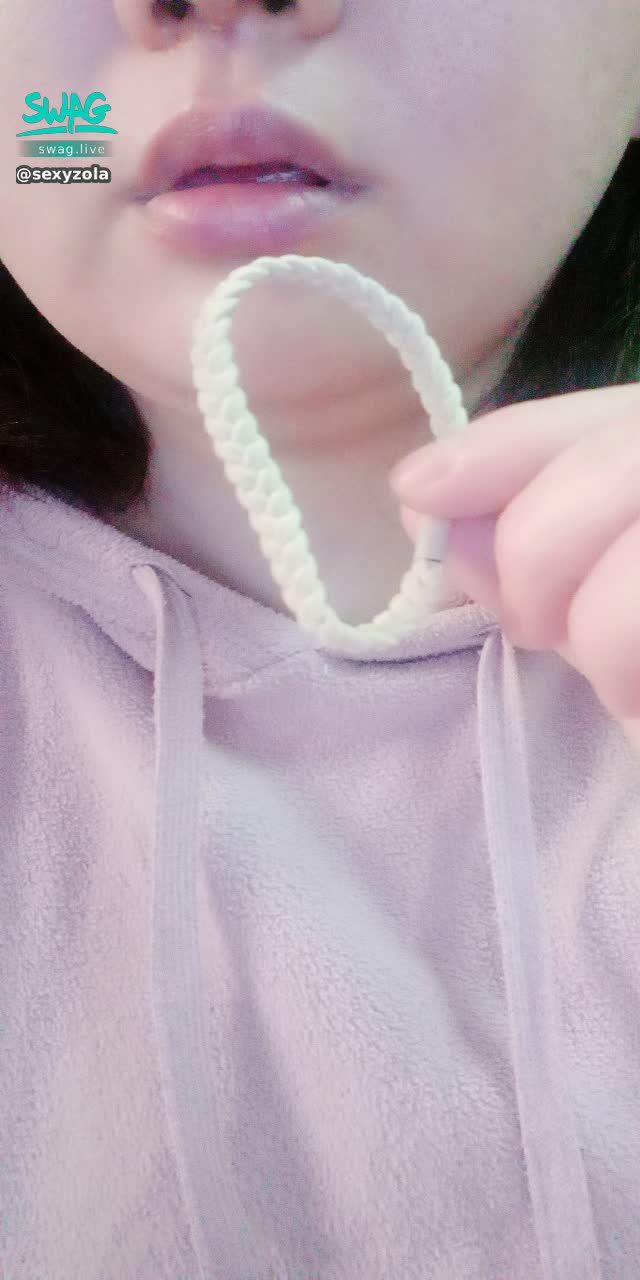 sexyzola : 米色髮束