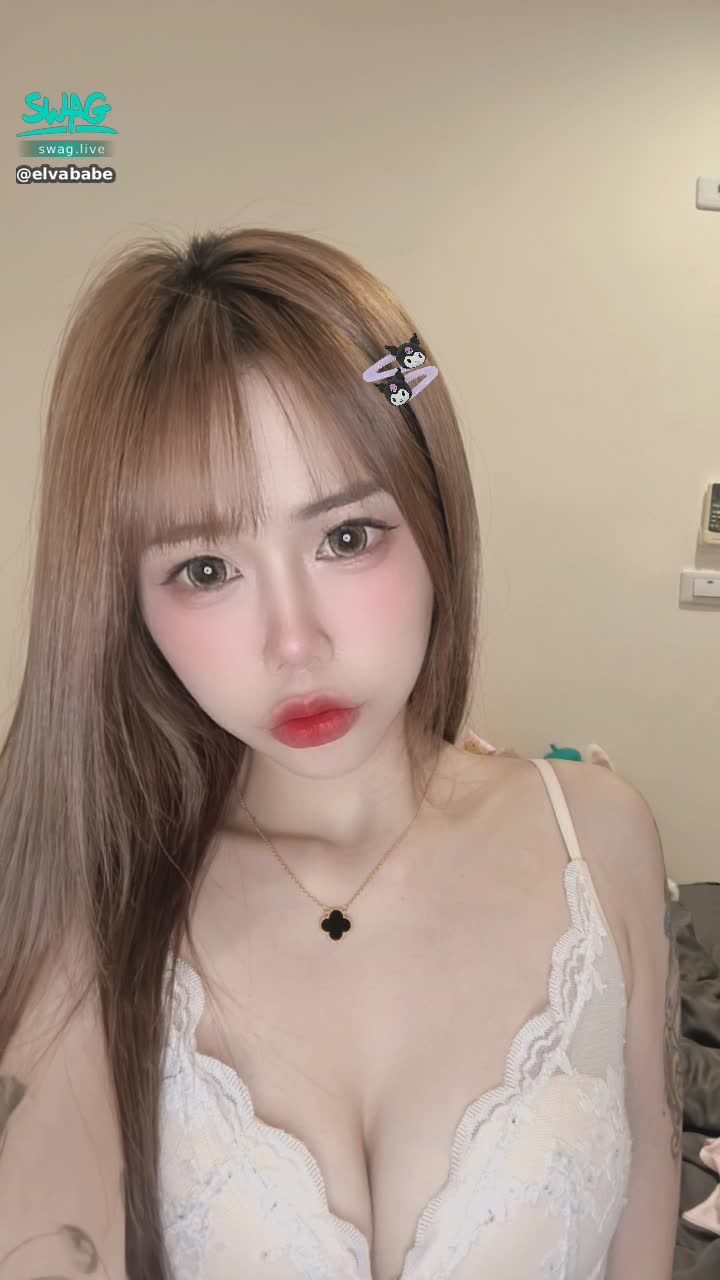 elvababe : 有沒有寶貝要來溫暖我的心🥺