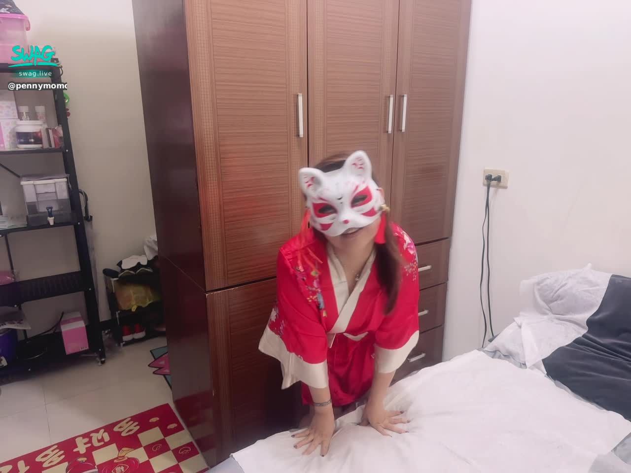 pennymomo : 老濕女上搖到學生唉唉叫