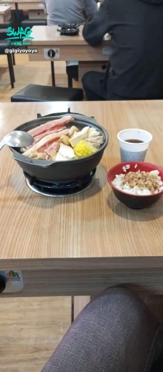 gigiyoyoyo : 終於學會了一個人吃飯，一個人生活，一個人去做任何該做的事。終於可以不再依賴任何人了，，謝謝你們
