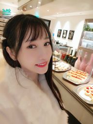 : Hello everyone, I am a newbie egg yolk girl! Pure and sweet is my appearance. After taking off my coat, I can only see it after unlocking the video. 🙈