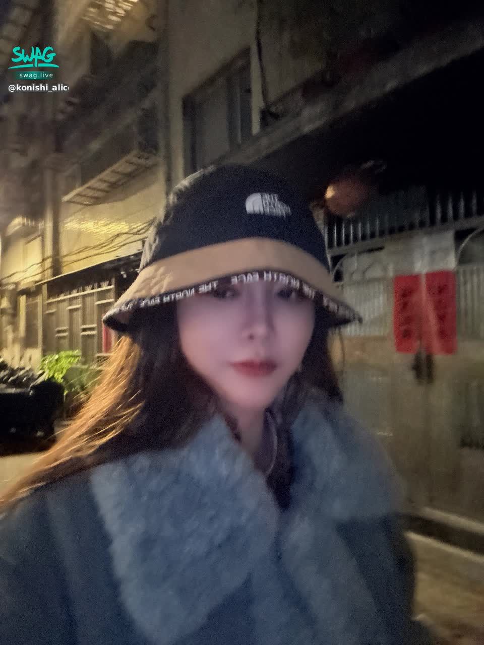 konishi_alice : 天氣又變冷了~
大家要多穿一點哟

今天晚上小愛的直播有可能先取消
或是改比較晚播～
