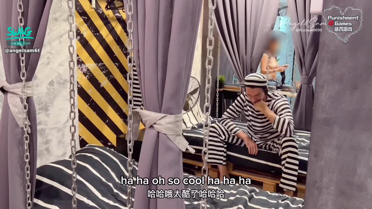 angelsam6699 : 到了這遊戲進入高潮的時刻，我們可以玩懲罰男人們！ 很經典的包括用腳踩雞雞、用鏈綁雞雞、最經典的莫過於3位E罩杯美女懲罰他們！ 但後來我卻被無套插入！ 好過分！

#夫妻交換      #巨乳      #實戰      #多P      #人妻      #美乳   #第一次