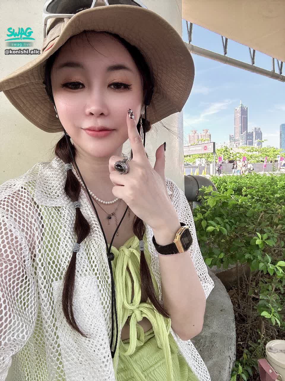 konishi_alice : 愛麗絲在大港開唱 Day2
只能說高雄真的好熱🔥🔥🔥