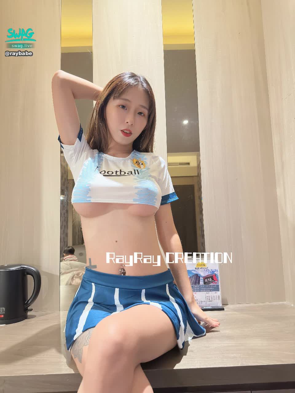 raybabe : 這裡的寶寶喜歡看多人性愛
還是喜歡看我就只約一個呀？