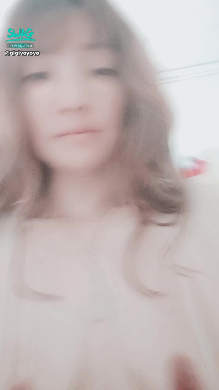gigiyoyoyo : Babe