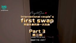 angelsam6699 : 我們終於玩到床上了🛏️ 我被R舔陰部舔到我差一點要潮吹了!真的恨不得要他的雞雞馬上插進來!但又要顧慮S的感受,最後還是忍住了!這種想要又不能要的感覺真的讓我引火焚身!要了解女人跟男人一樣,當在性奮的時候,也會喪失理智,願意做任何事來讓自己高潮。幸虧我還沒到這地步…
我們繼續熱情地享受服務對方的愛人;也享受被對方服務!其實真的很渴望被他插進去,但我們非常清楚必須先讓S有好感覺,讓她享受交換。這是我們的原則,畢竟他們是第一次交換。我們必須給到他們最美好的時光。我們不希望讓任何新人體驗到不好的過程。當Sam要R幫忙拿保險套時,居然…
#夫妻交換 #巨乳 #人妻 #美乳 #绿帽