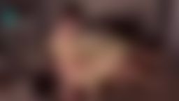 angelsam6699 : 我真的被Sam插得高潮迭起!內心幻想著是R在抽插著我,這種幻想加強了我的高潮!我無法自拔地呻吟著,享受被男人猛烈地抽插!之後Sam還拉我到他們面前繼續做愛!這感覺真的很奇妙,或許內心深處也開始渴望別人看見我淫蕩的另一面吧!
結局~
#夫妻交換 #巨乳 #人妻 #美乳 #绿帽