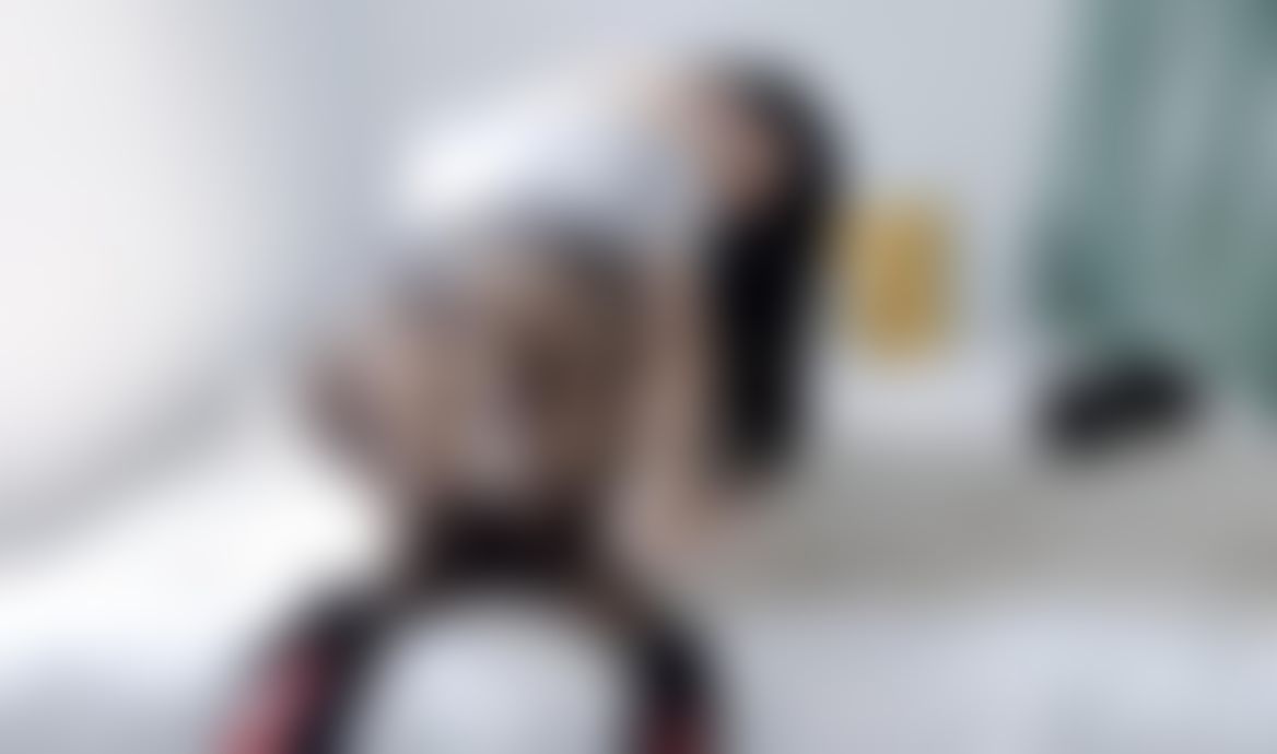 ladyyuan : 超色誘惑攝影師拍大尺度照片，拍到小穴超濕，拿著小章魚自慰攝影師摳穴，受不了直接無套插入！傳教士母狗趴女上位整支肉棒都是白漿！ 最後無套內射我超滿超多精液流出！ 臉乳穴同框實戰Babe 必解鎖！