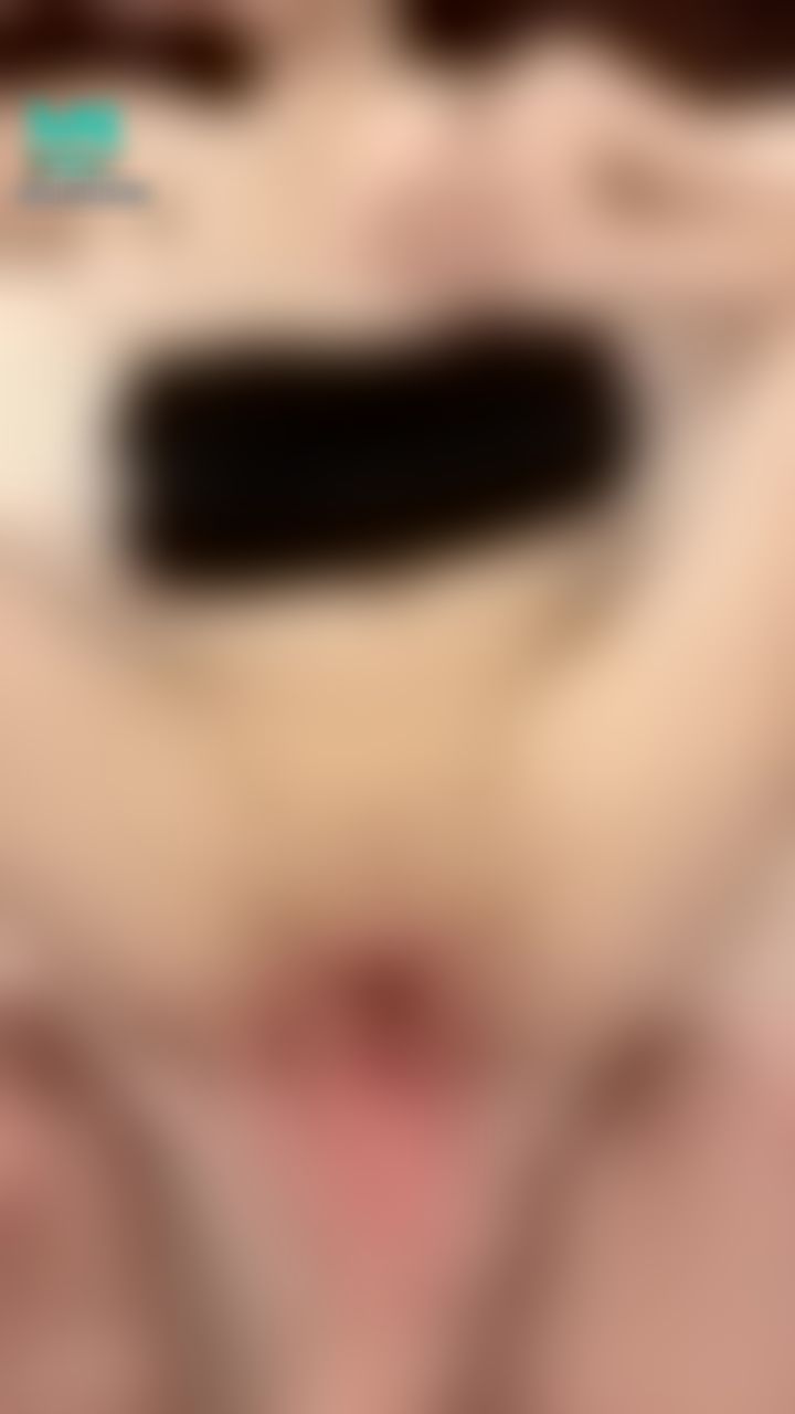 jenniebebee : 下面被玩弄的很濕 想直接被插入滿足性慾
