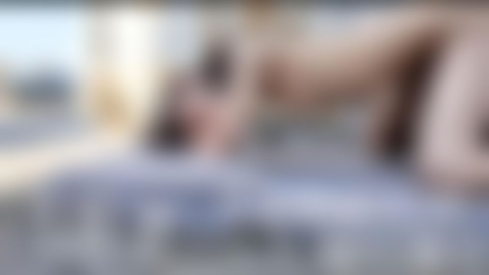 japanese_real_amateur : 【日本本物素人少女】半年前まで。。。これが超絶人気者の屋外露出。。。『完全顔出し』、経験極浅の18歳。 〜金は🙈屋外露出で返します〜。