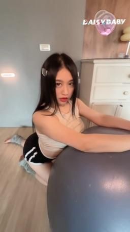 daisybaby : 色氣滿滿😍