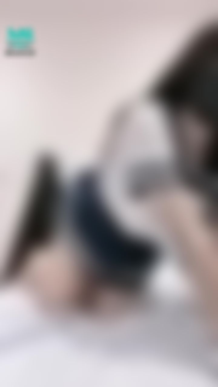 lenababy : 喜歡這套的跟我說❤️
送5顆紫黑鑽領口交長片