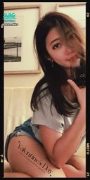 anna_abby : 誰想跟我乾杯慶祝情人節呢?💘💖❤️