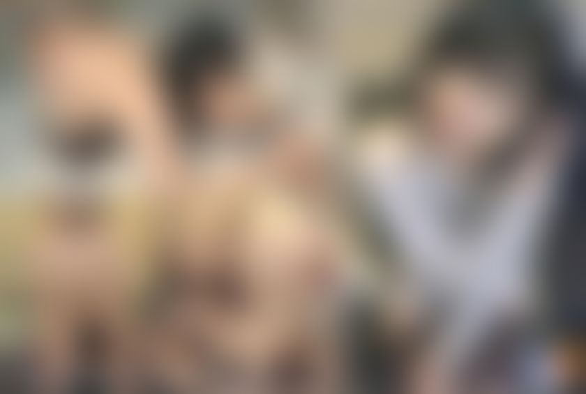 doc_channel : 一对每天都在享受变态游戏的变态情侣这次把注意力转移到了 NTR 游戏上！ 他们在变态留言板上抓到了一个年轻的男学生，并邀请他到家里做客！#紫月ゆかり