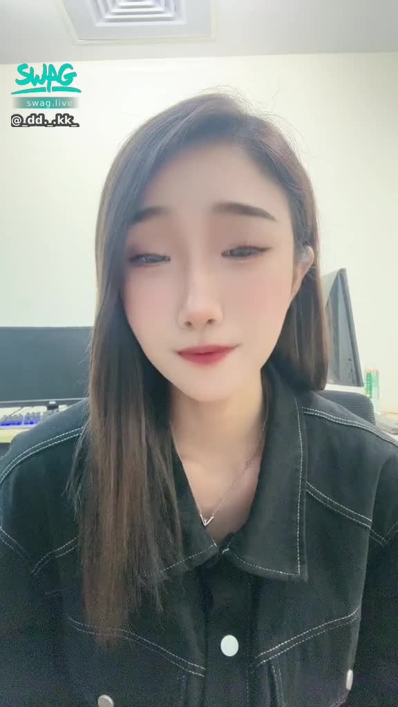 _dd._.kk_ : 休息的時候就是要來裝可愛啦🥰
#sexy #性感 #生活 #可愛 #全swag顏值最高