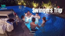 angelsam6699 : 不知道是不是喝了酒的關係,我們這三位女人真的越玩越瘋!最意想不到的是新妻子玩得非常投入,大家都非常盡興!訂這棟別墅太值得了!因為這場泳池遊戲讓我們彼此感覺就像認識了十幾年的朋友一樣!
泳池遊戲被逼暫停,因為我們都餓了!晚餐後,我們馬上繼續未完成任務~讓新手夫妻體驗交換過程!
有了泳池遊戲的經驗後,我們這一輪玩得非常快!很快就脫光衣服,玩肢體接觸遊戲!看到新手夫妻想體驗又顯得不好意思的時候,讓我回想起我和Sam第一次交換的情景!這種感覺不亞於第一次性愛,又緊張又激情❤️🔥
#巨乳 #約會 #人妻 #美乳 #愛撫 #多P #夫妻交換