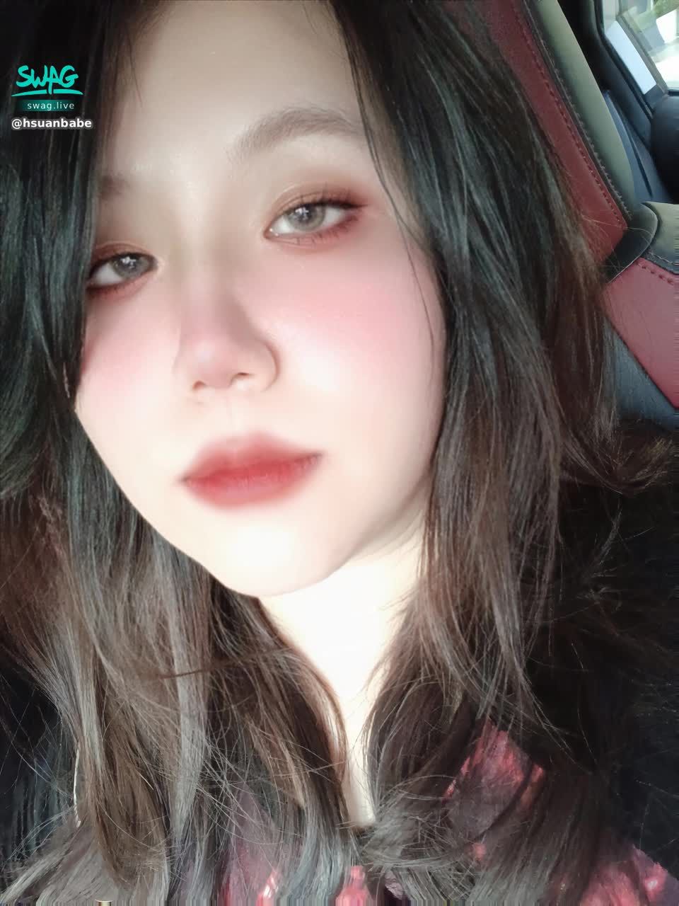 hsuanbabe : 還不快解鎖人家的動態嗎？#露臉