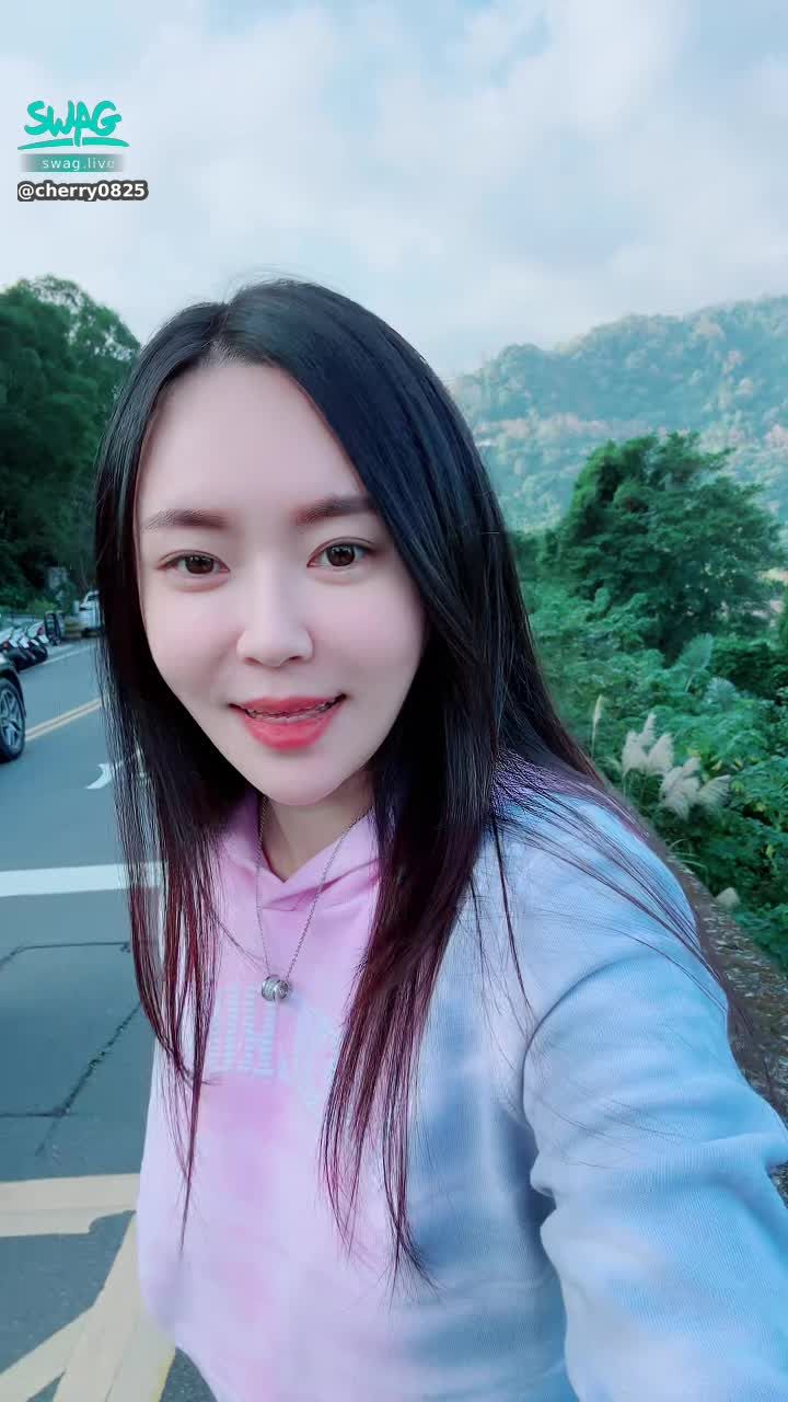 cherry0825 : 來看看這位純天然美少女❤️