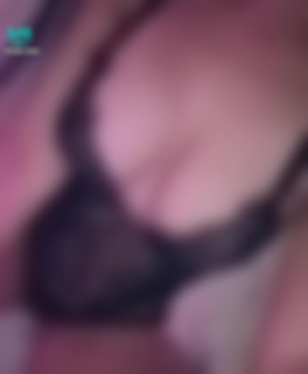 angel_bebe : 摸一摸又睡不著了啦
在床上的另一個我 你愛嗎😘