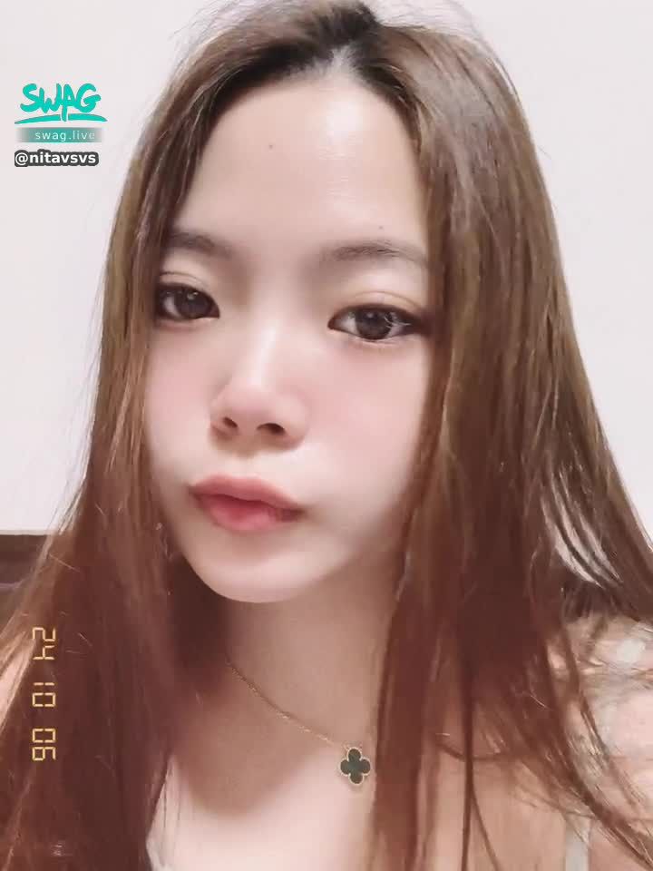 nitavsvs : 裝可愛連拍❤️支持妮寶的人就會解鎖