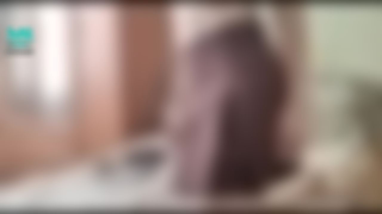 lilybarby : My was torn apart by a huge inflatable balloon and a huge eggplant
