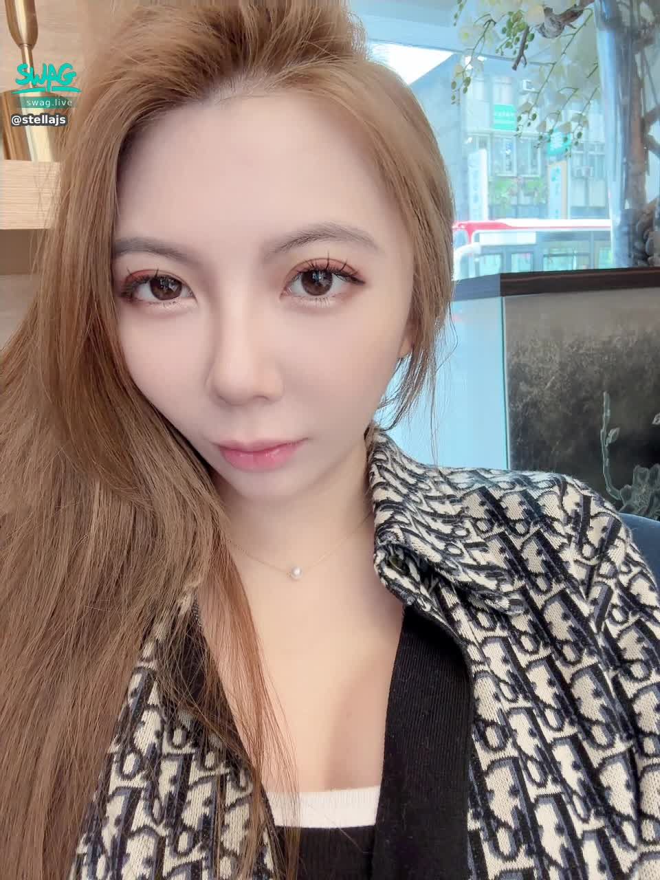 stellajs : 今天的開心🥳從看我開心