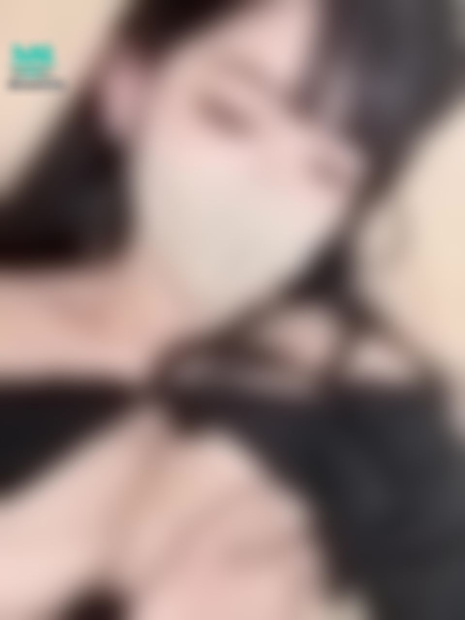 hannababe : 躺著捏捏奶頭❤️