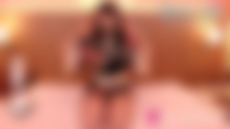 omotenashijapan : セクシーな人妻との官能的な舌遊び