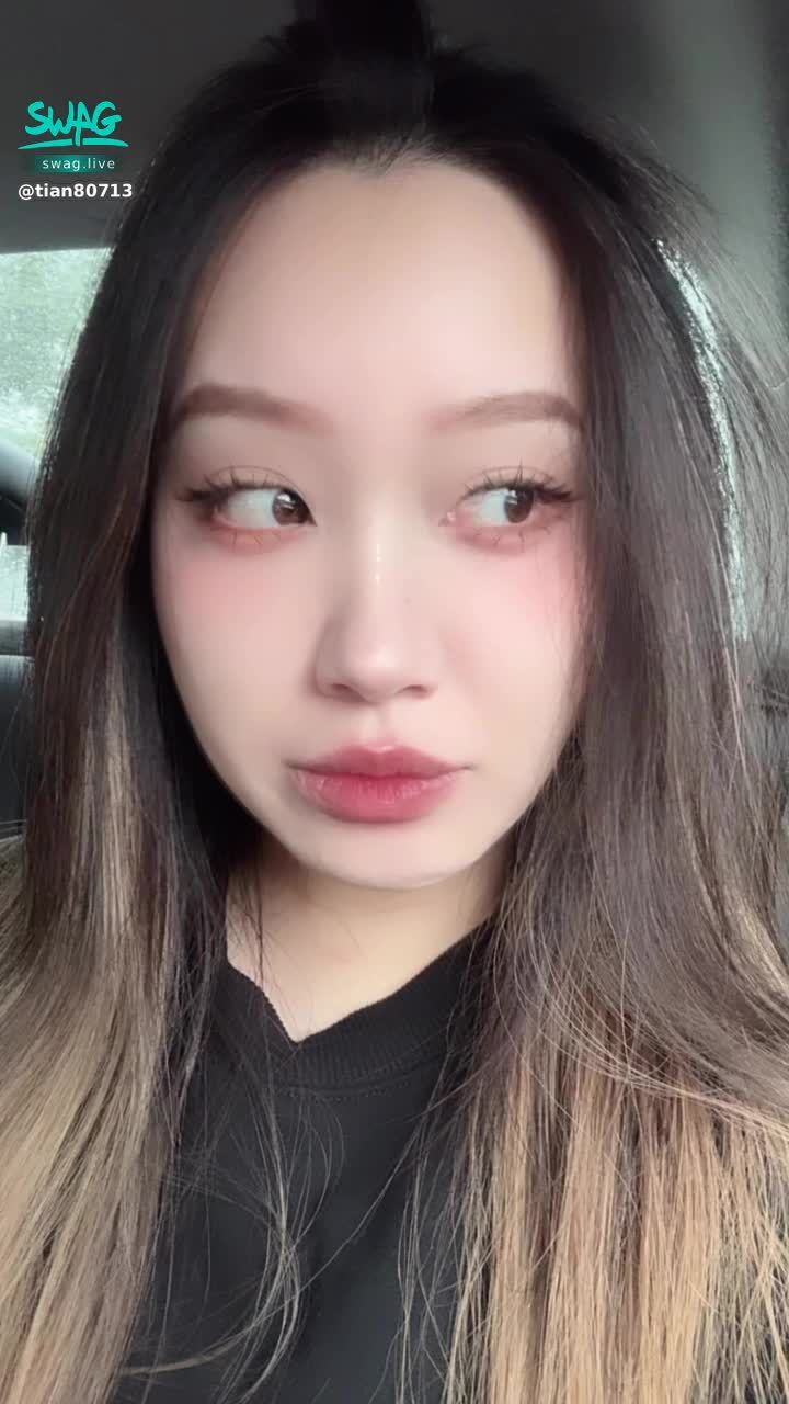 tian80713 : 颱風天的大家在幹嘛呢？有沒有想我呀😋
