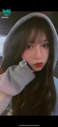 : Who is willing to treat me to the first cup of milk tea in winter? 🥰