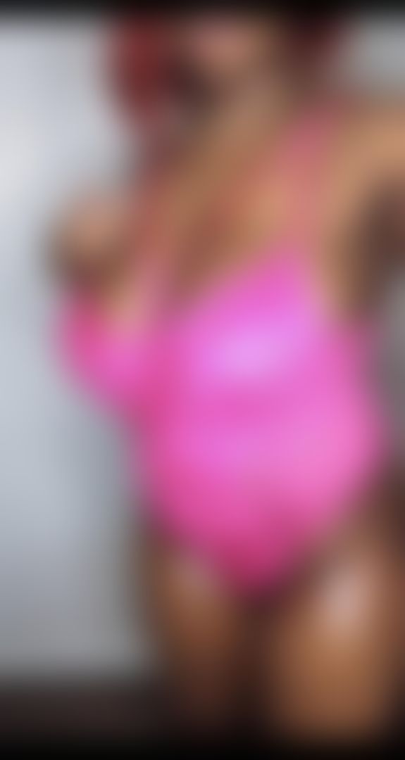 hornyqueen : Let me empty your container daddy 🔥👅🍑🔥,imagine seeing my fucking my 2 toys none