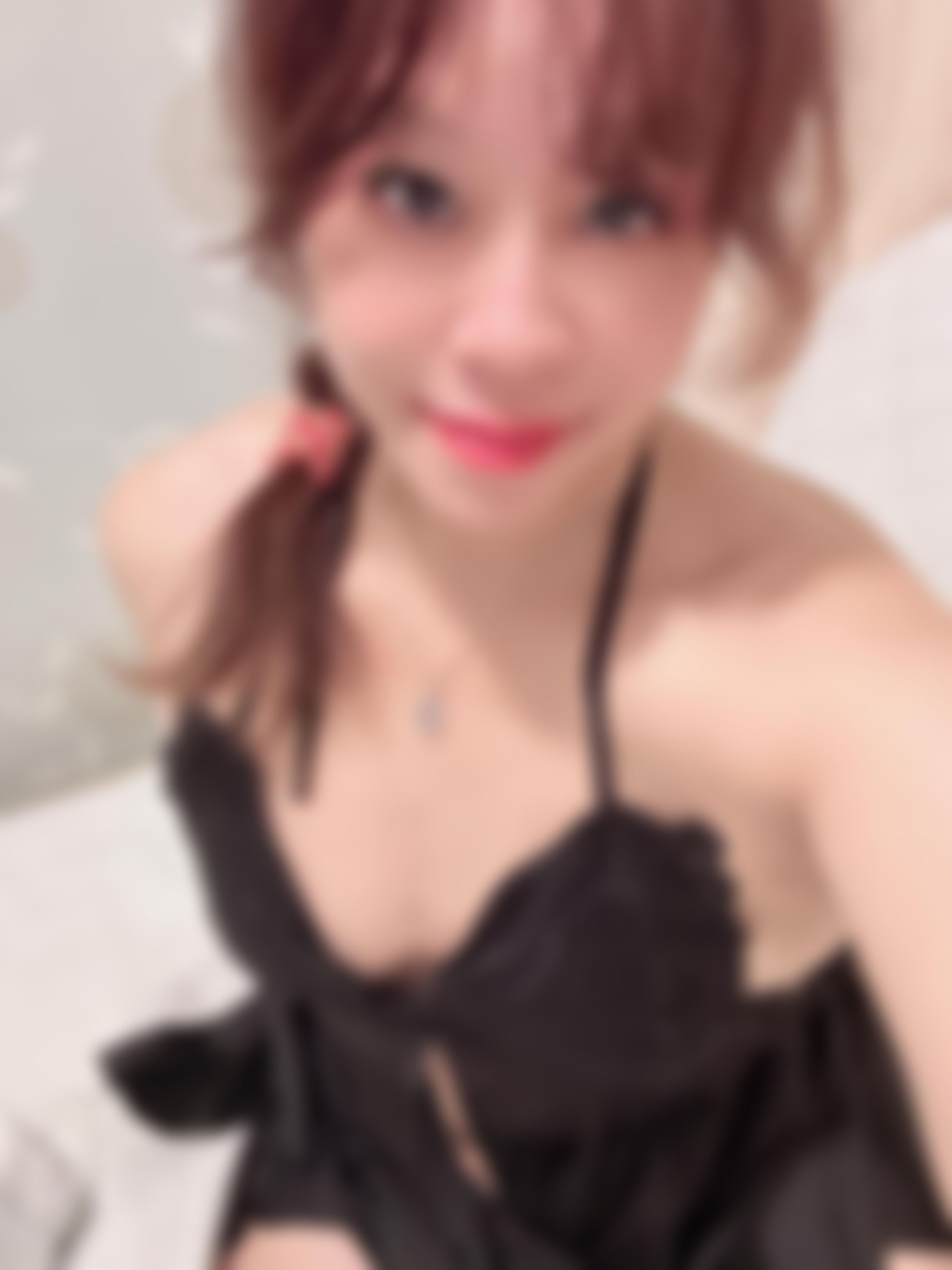 : 自給自足的人體飲料機～這姿勢好高難度啊🙈🙈🙈（重口味愛好者請解鎖🔓）之前鑽石設定沒注意到，希望大家會喜歡