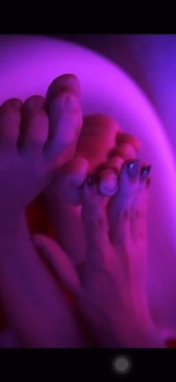 sweetbooboo : 浴缸裡的高清腳趾❤️掌握你的每一次動心