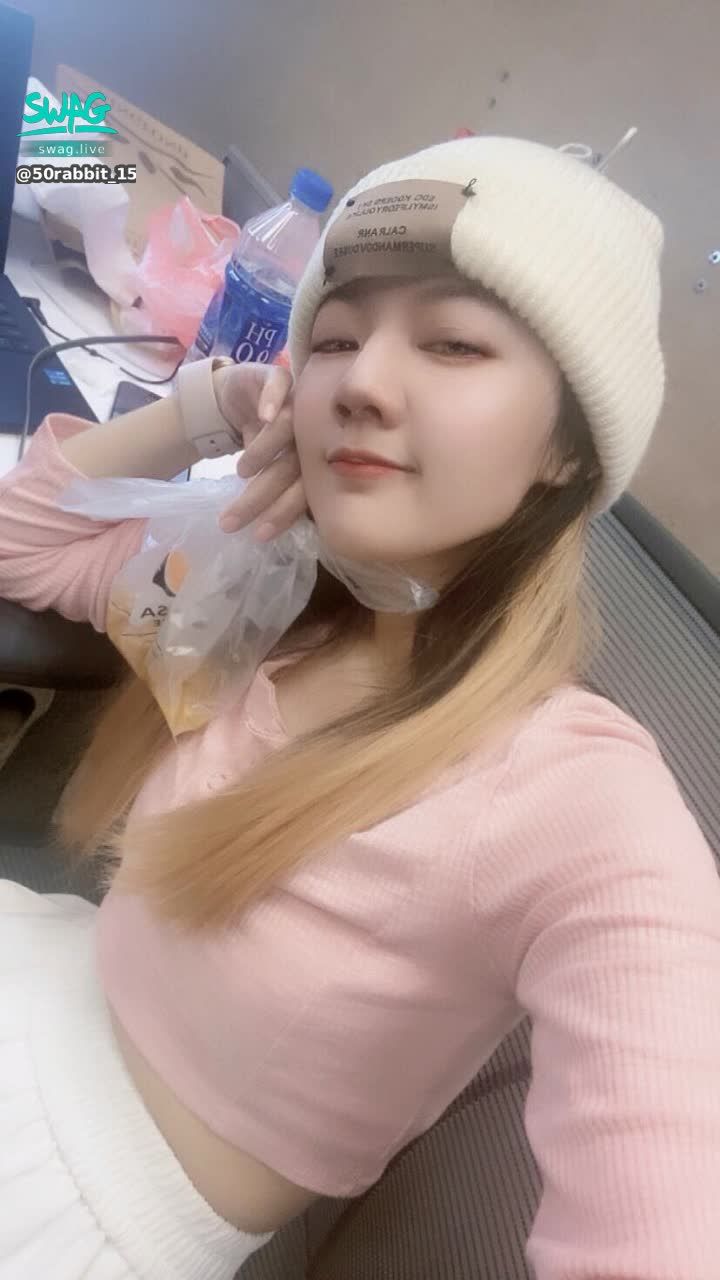 50rabbit_150 : 謝謝各位的🙈 🙉 🙊殺🔪🩸🩸～

我與我的嘔吐物下台一鞠躬
🙇🏼‍♀️🙇🏼‍♀️🙇🏼‍♀️🙇🏼‍♀️🤣


準備好嘿！
我要來超進化惹🧬！😈

#肌肉慢慢變硬中 #鴕鳥升級中🦤
#旋轉旋風小駝鳥🌀