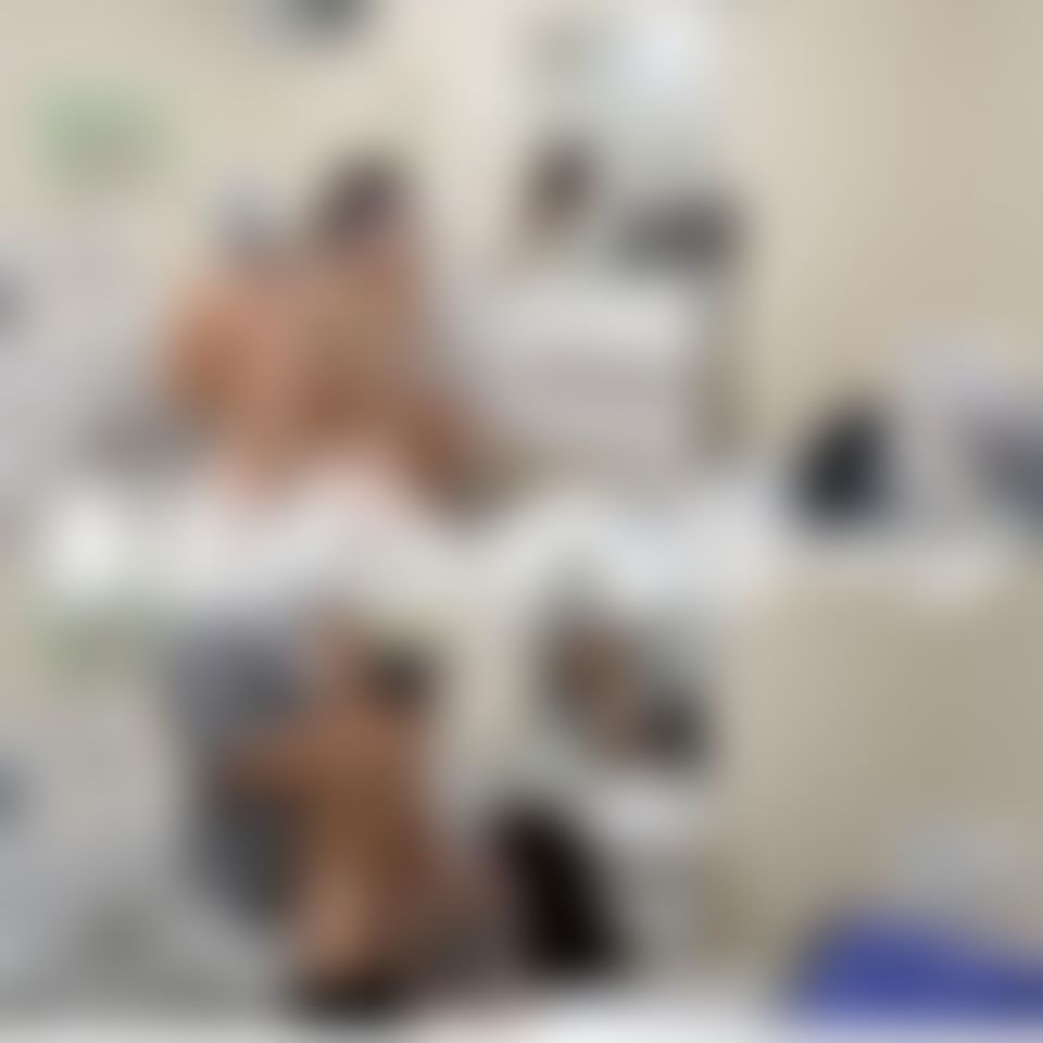 japanese_real_amateur : １８才、元キッズモデル！！平成17年生まれ、半年前まで⚫︎校3年生！！ラブラブ彼氏を裏切り、初撮影に挑戦、本編顔出し、公○トイレセックス、電動ピストンバイブ！！