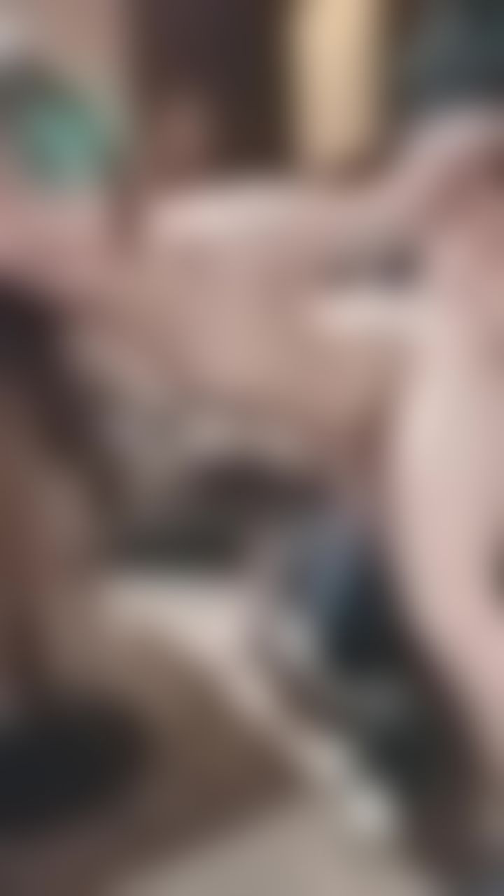 ch_520 : ktv無套實戰
ktv無套實戰
喜歡唱歌的粉絲～快來刷約會跟我們一起唱歌吧❤️❤️❤️