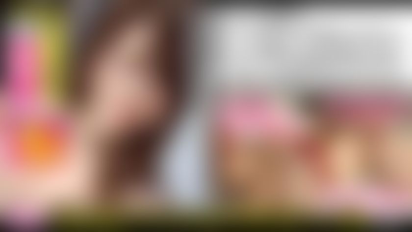 penicorn : 與在俱樂部遊街的蕩婦進行原始的三人性交！同時串起嘴巴和陰部的雙孔遊戲！#望月あやか