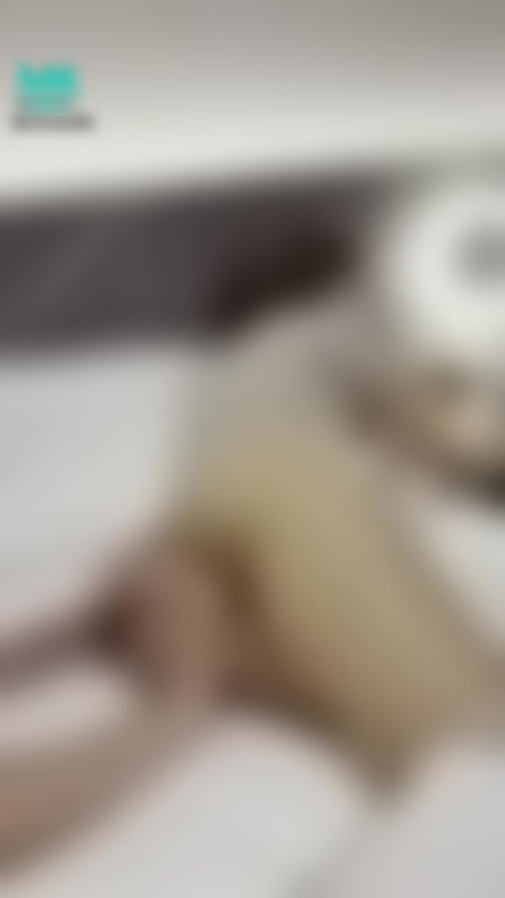 babes.private : 水精靈Roxie人妻 一路噴水 換了三個地點也噴了三個地點....