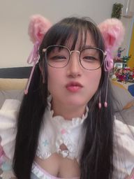 chiori_chan : 酒くさい~?
酒くさいのやなの~?
じゃあちゅーしよ????
#コスプレ #キス