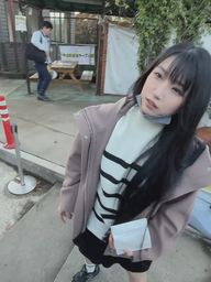 chiori_chan : 今、だんごの列に並んでんの。
んで、
しょうゆかくるみみそのどっちにするか
悩んでんの。
