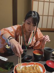 chiori_chan : お水をね、飲もうと思ったの。
なんか文句ある????
今からお水ってことを証明してあげる!!!