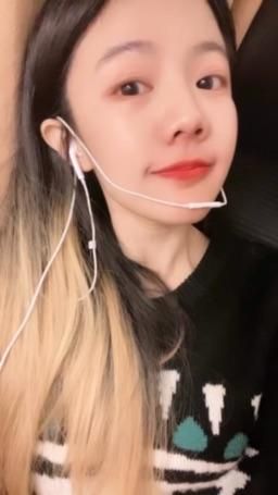 50rabbit_150 : 我3月會開播啦🤣🤣🤣🤣～～🤣
💚
3月尚未排班，感謝大家厚愛與關心❤️
目前乖乖靜養中～～～
💠歡迎👏🏻期待康復的兔兔🐰大王👑
哇哈哈哈哈哈！
🥺請大家幫我留點鑽鑽💎回歸的時候可以陪我玩🤘🏻🤘🏻🤘🏻🤘🏻（我3月會開播啦🤣🤣🤣🤣～～
-
總之，～～
縮明一夏；窩還有呼吸👃🫁❤️
謝謝大家的愛💚
-
💋💋💋💋