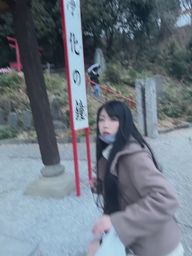 chiori_chan : ついて早々いろんなものを食べてたちょりちゃんですが、
やっとおまいりします。
最初に食べてたのは屋台が閉まっちゃいそうだったからだからね!?!?